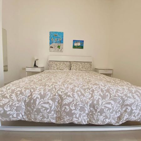 Guest House Service - Express Airport Apartment Modugno Εξωτερικό φωτογραφία